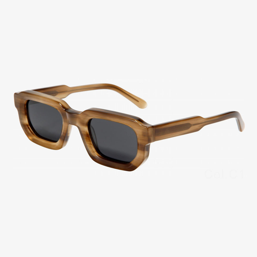 Dame solbrille i moderne geometrisk design fra Skanto