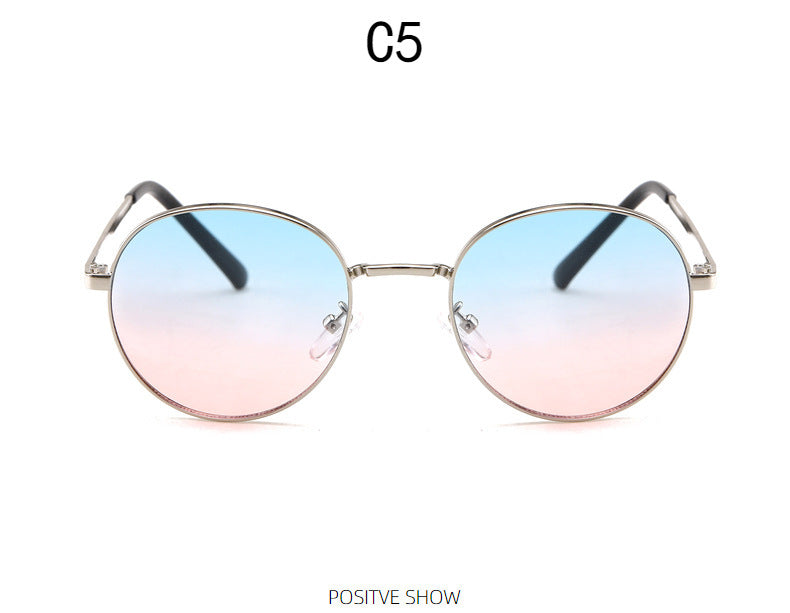 Dame moteriktig solbrille med speilet fargegradient Skanto