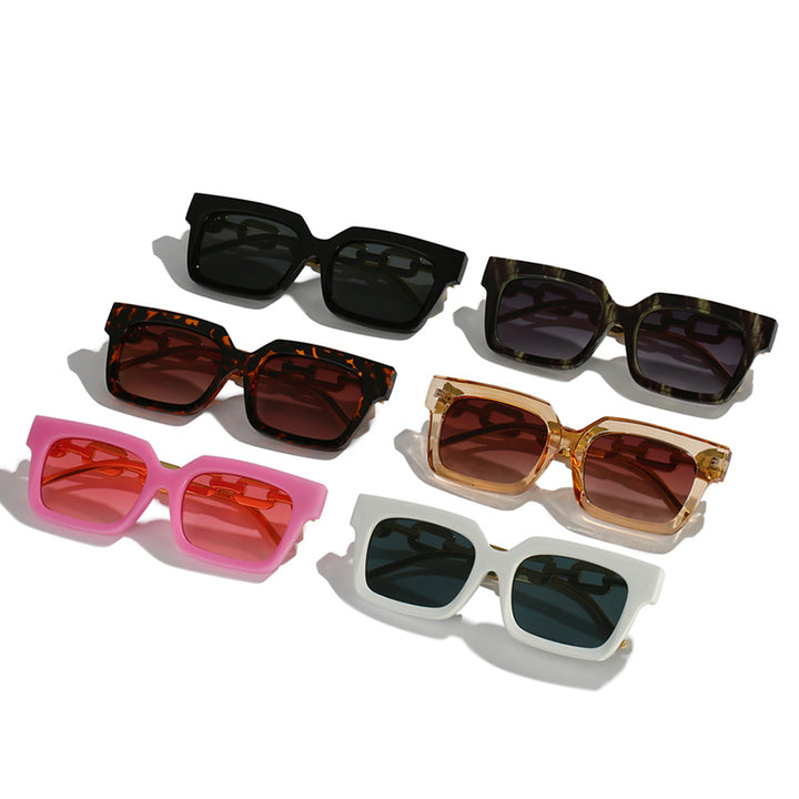 Dame moteriss solbrille med unikt kjedeelement Skanto