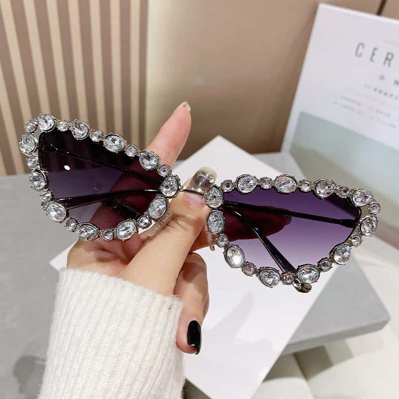Dame elegant Cat-Eye solbriller med glamorøs steindekorasjon Skanto