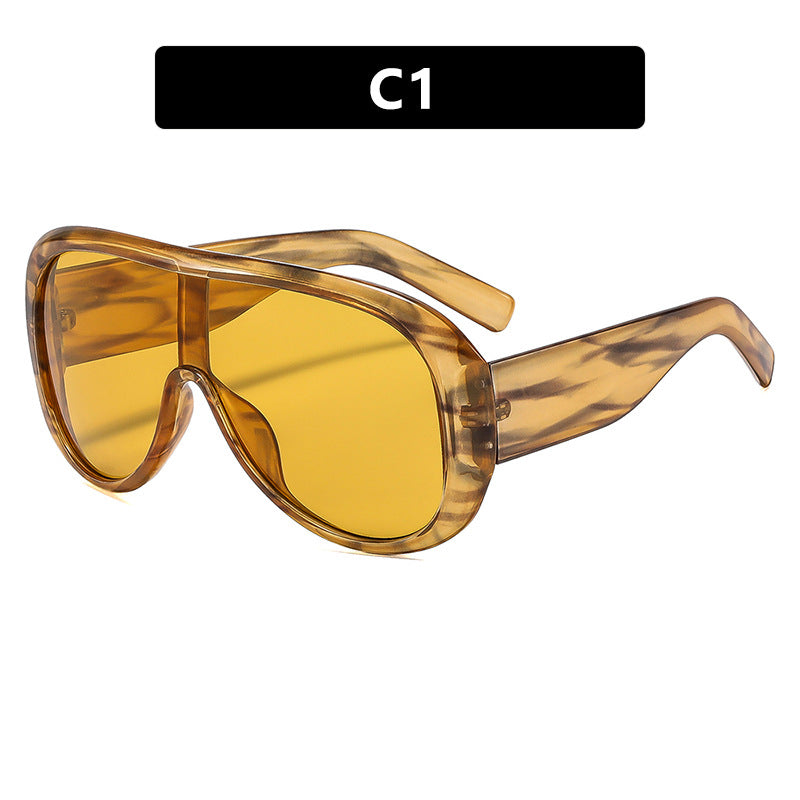 Dame oversized sports solbrille i retro-inspirert design Skanto