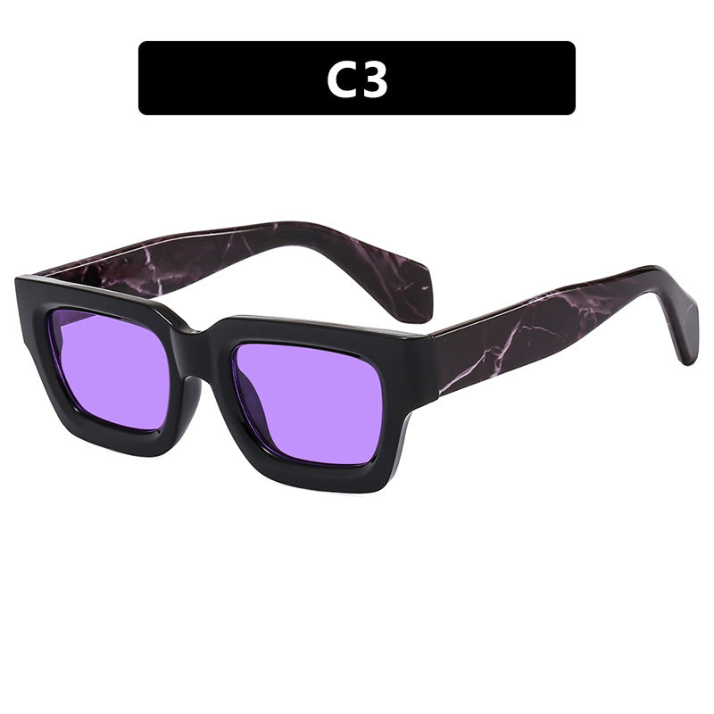 Damer moteriktig rektangulær solbrille med bred ramme og beskyttende UV-filter Skanto