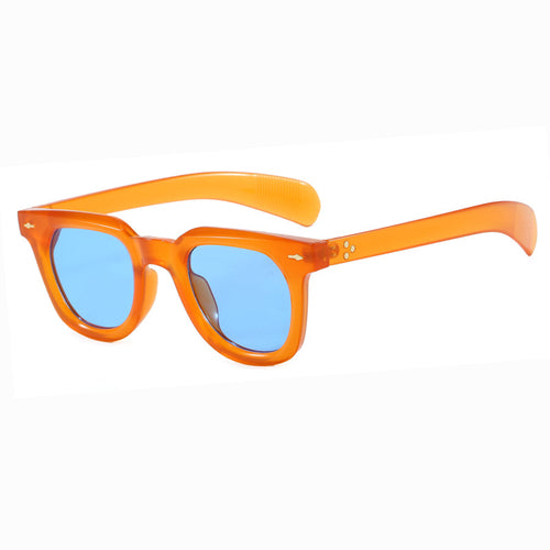Dame modische solbrille i trendy design med elegant ramme Skanto