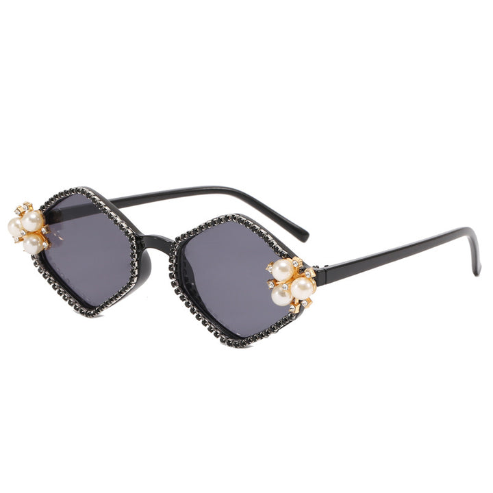 Damer ekstravagant solbrille med glamorøse perledetaljer Skanto