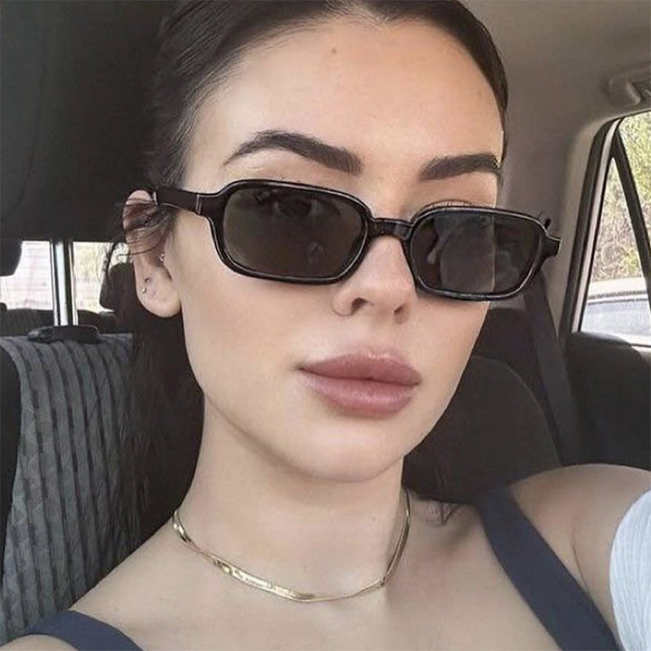 Dame kvadratisk solbrille med unikt, ekstravagant design og UV-beskyttelse Skanto