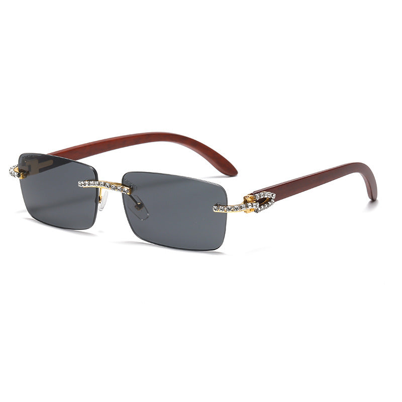 Dame elegant solbrille med unik ramme Skanto