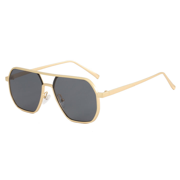 Dame trendy solbrille med moderne geometrisk ramme Skanto