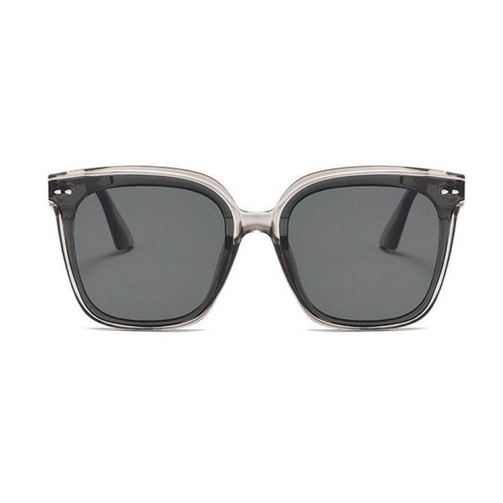 Dame oversized solbrille med moderne, kontrasterende design Skanto
