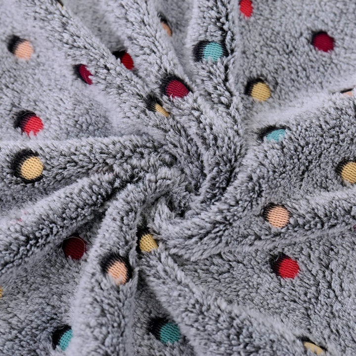 Damen Fluffy Kosedekke med fargerik prikkedesign Skanto