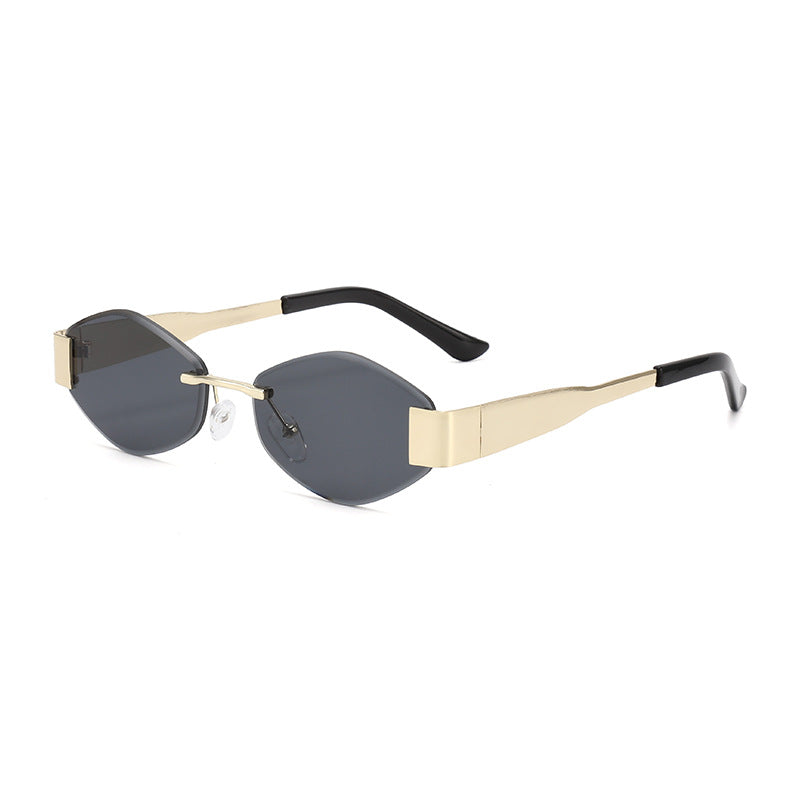 Dame motemessig solbrille med elegant åttekantet ramme og UV-beskyttelse Skanto