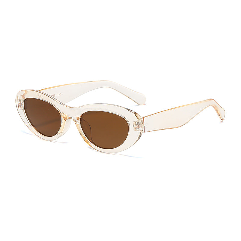Dame moteriktig solbrille i elegant cat-eye stil Skanto