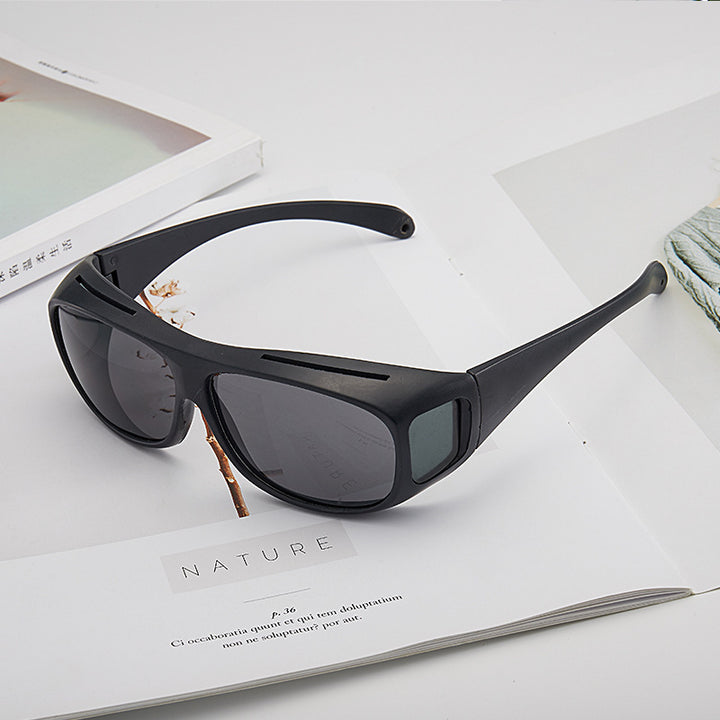 Dame sportslig solbrille med vindtett design Skanto