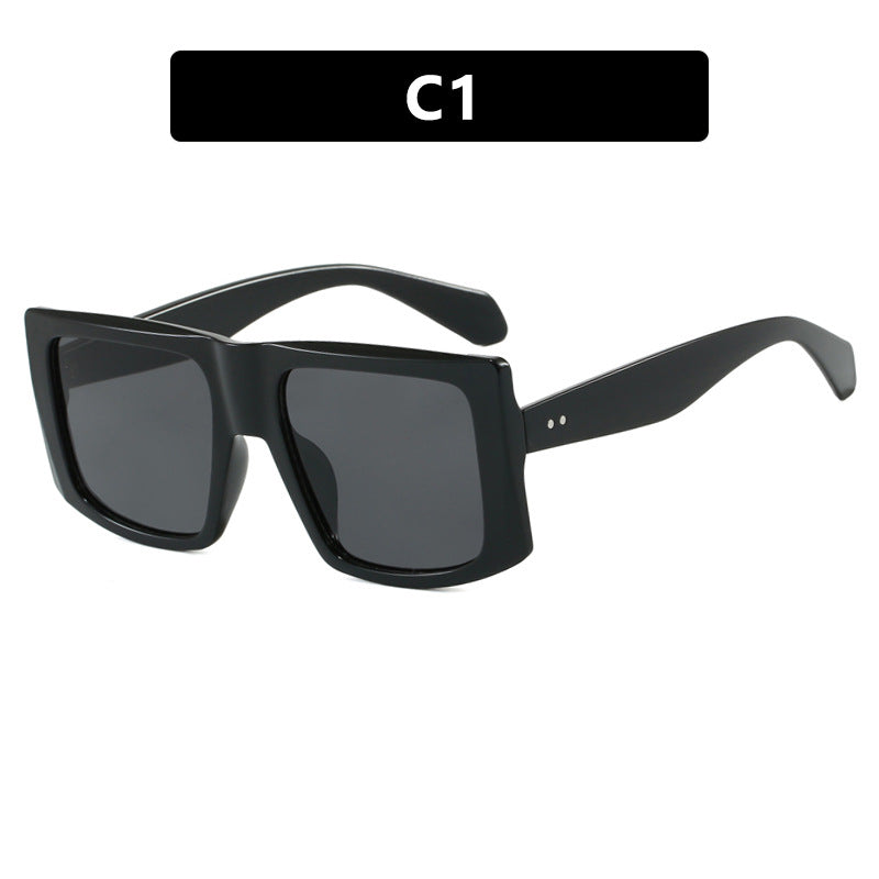 Dame kvadratisk solbrille med robust plastinnfatning og beskyttende UV-filter Skanto