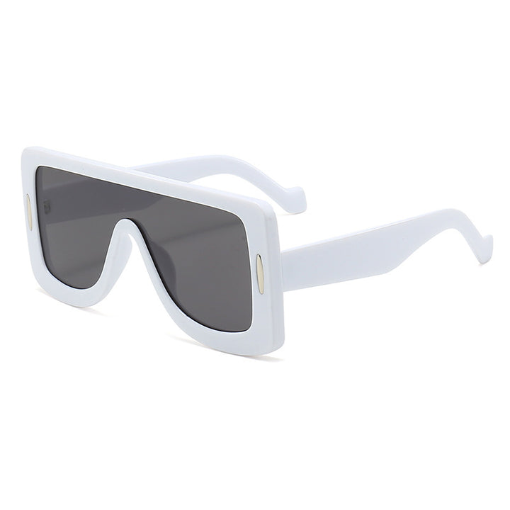 Dame oversized solbriller i moderne Bauhaus-stil Skanto