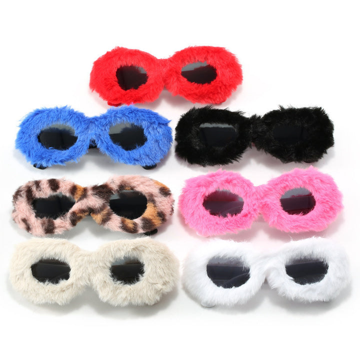 Dame moteriktig solbrille i trendy fleece-design Skanto