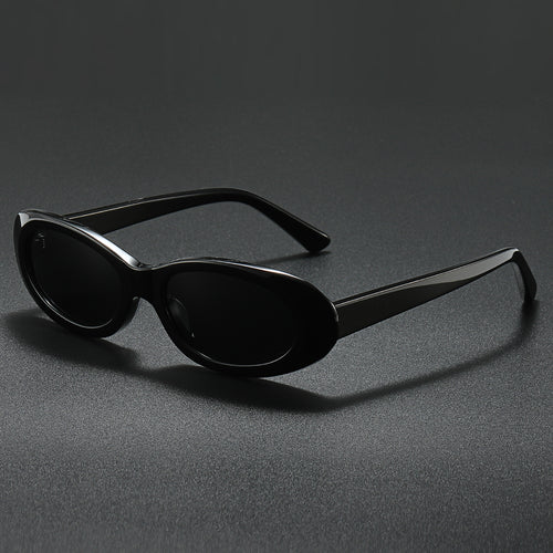 Dame moteriktig solbrille i elegant akvarellstil Skanto
