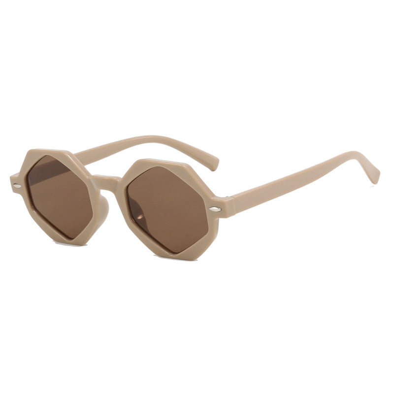 Dame trendig solbrille i moderne åttkant-design Skanto