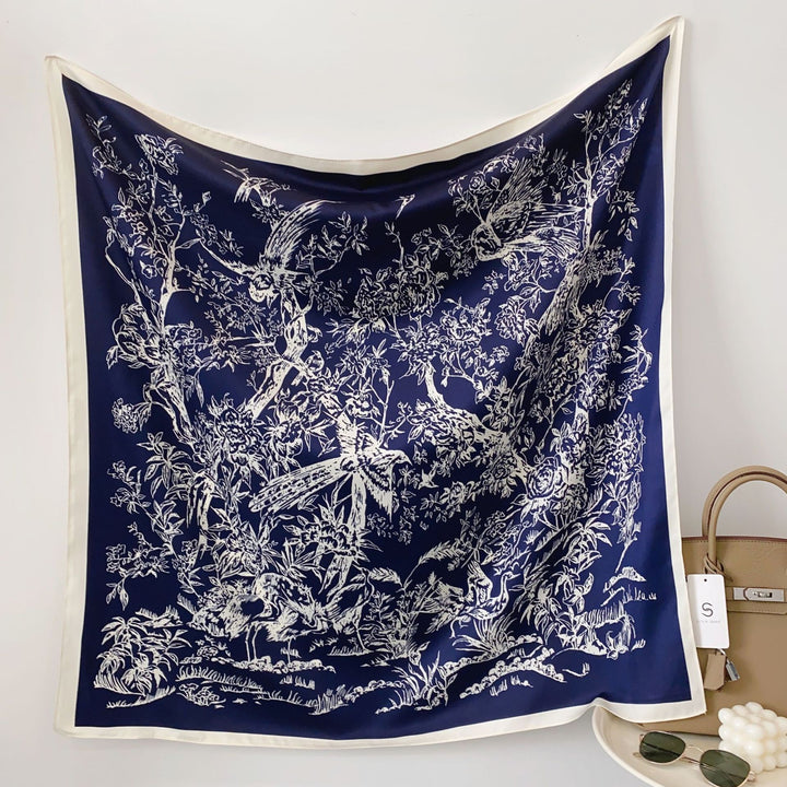 Dame silkesjal i elegant botanisk design Skanto