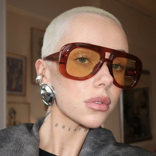 Damer markante solbriller i elegant stil Skanto