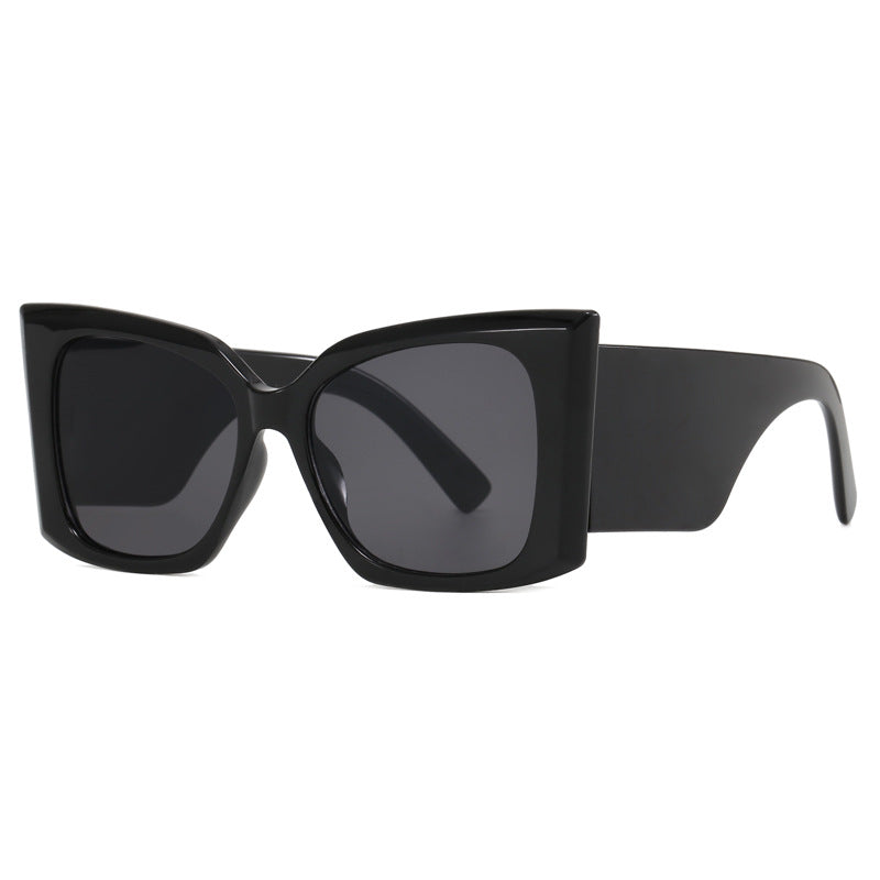 Damer moteriktig oversized solbrille med geometrisk ramme Skanto