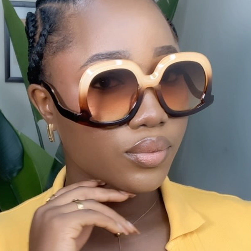 Dame oversized solbrille med moderne design Skanto