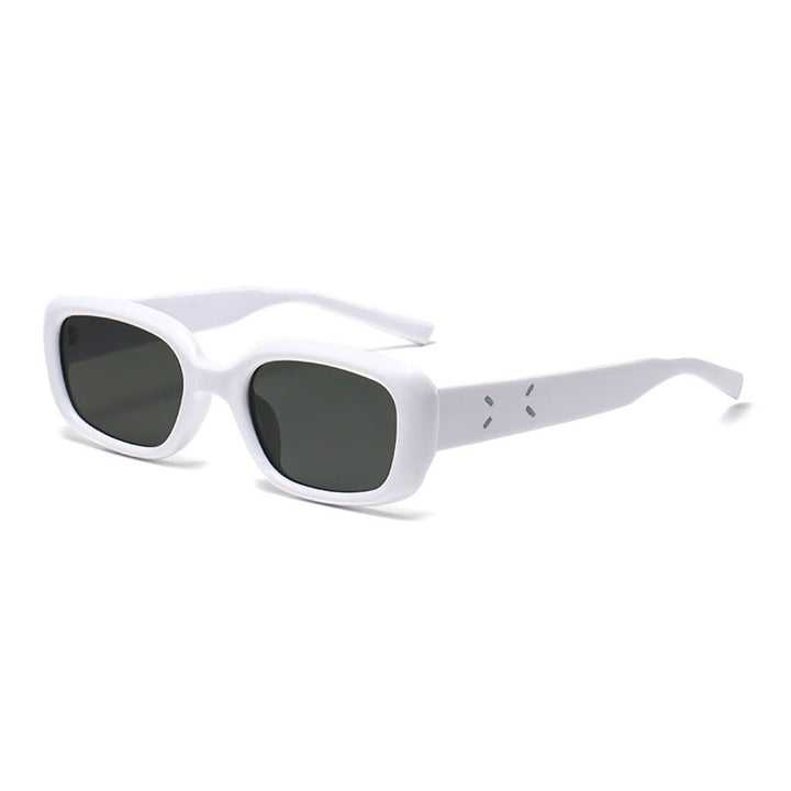 Dame retro-inspirert solbrille med buet ramme Skanto