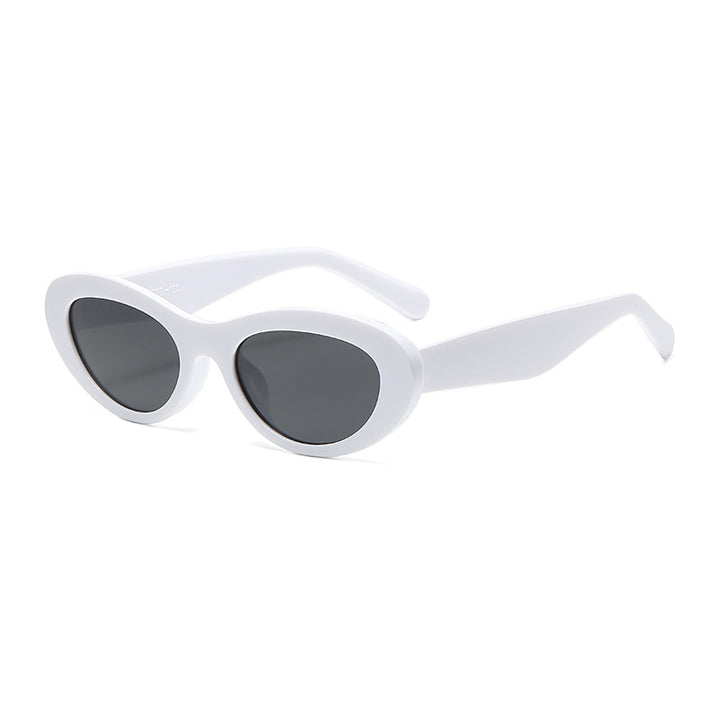 Dame moteriktig solbrille i elegant cat-eye stil Skanto