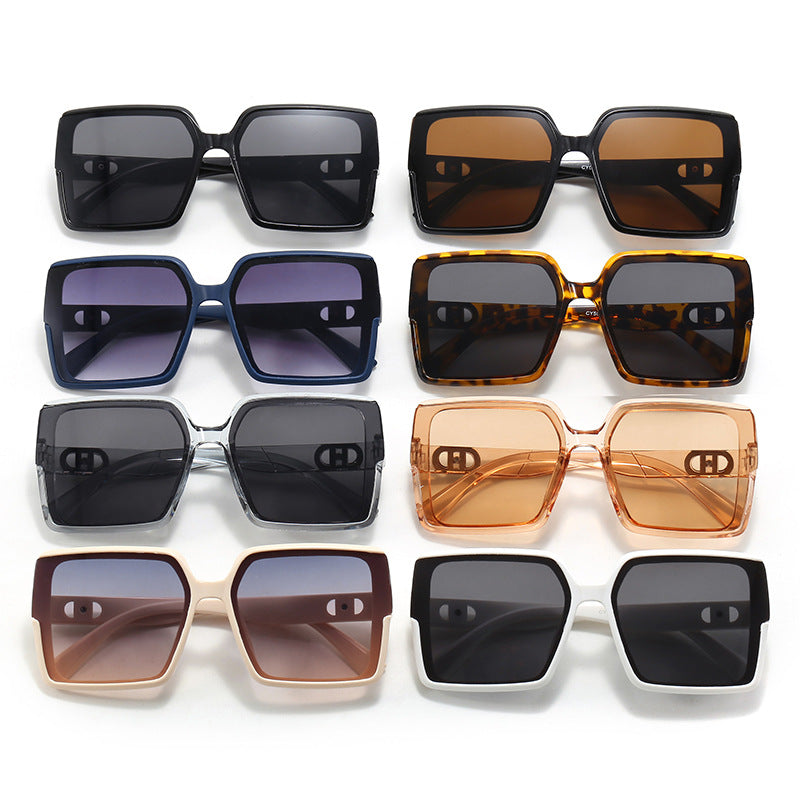 Dame oversized kvadratisk solbrille med elegant ramme Skanto