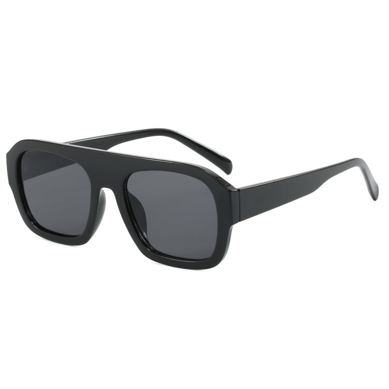 Dame oversized kvadratisk solbrille med moderne design Skanto