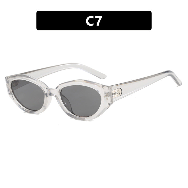 Dame Cat-Eye solbrille med aksentuerte transparente ramme og UV-beskyttelse Skanto