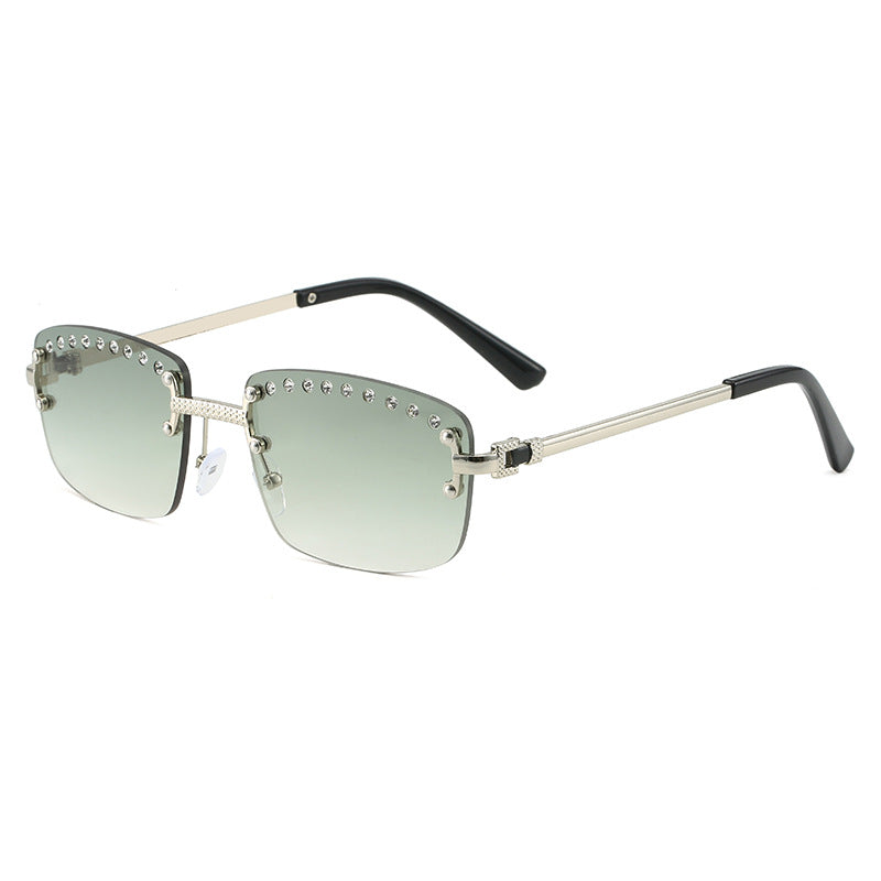 Dame elegant solbrille med glitrende krystallakenter Skanto