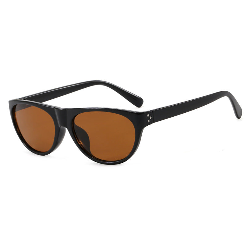 Dame moteriktig optisk brille med elegant kattøye-design Skanto