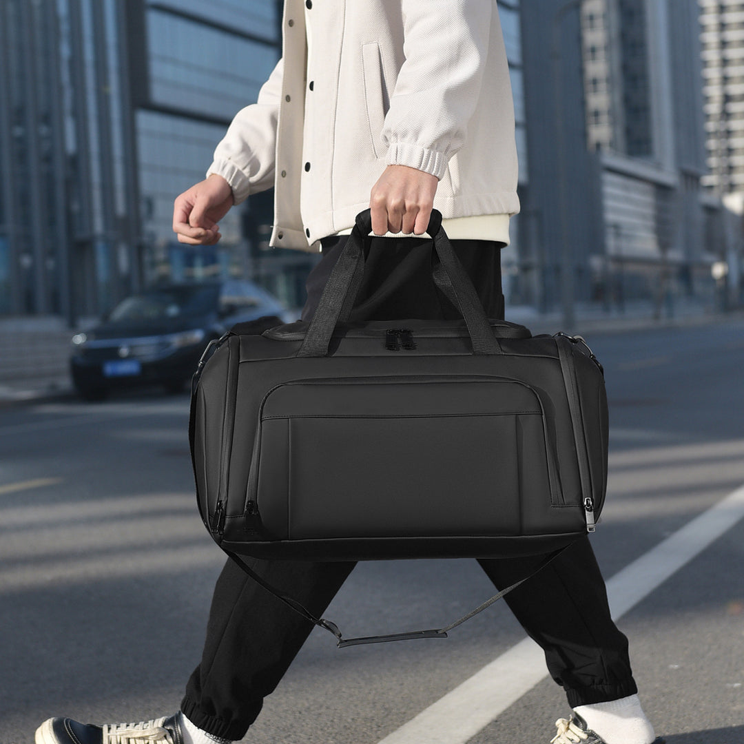Sportslig Duffelbag med innovativt romkonsept Skanto