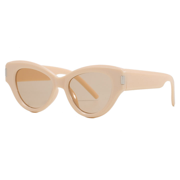 Dame Cat-Eye solbriller med moderne, iøynefallende design Skanto