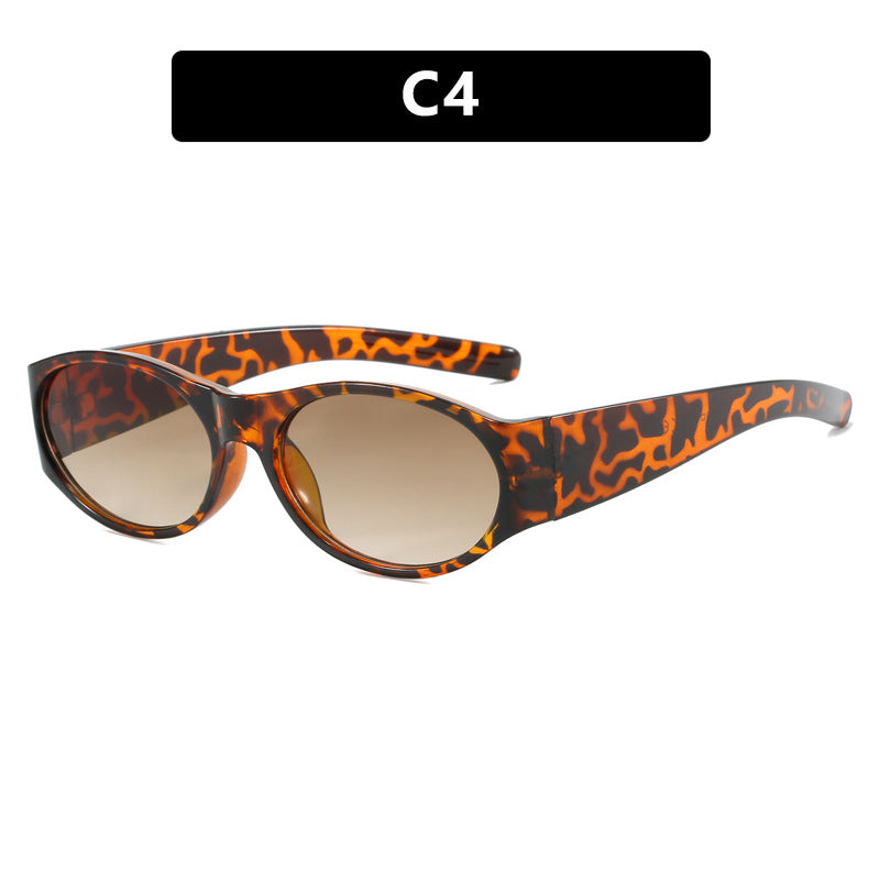 Dame motesolbrille med elegant, oval design og UV-beskyttelse Skanto