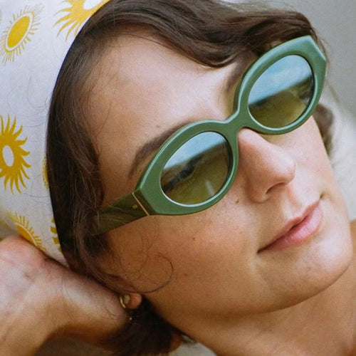 Dame kreativ solbrille i elegant retro-stil Skanto