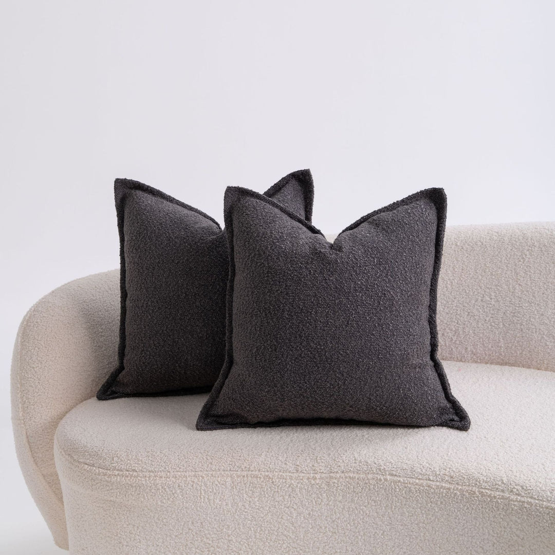 Kvinnens kosepute med moderne strukturell design Skanto