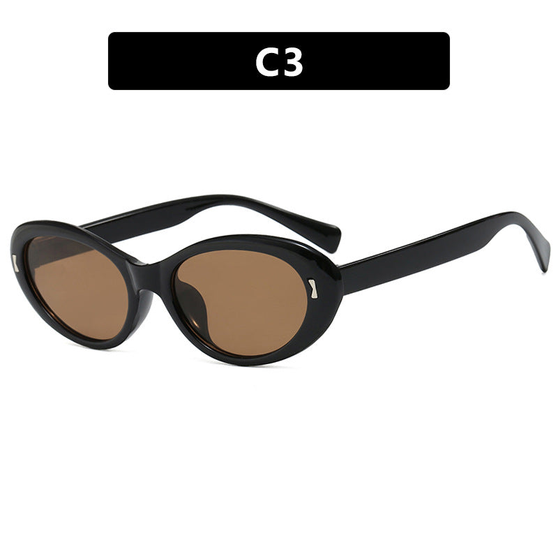 Dame Cat-Eye solbriller med beskyttende UV-filter og stilfull ramme Skanto