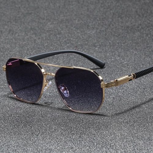 Dame moteriktig solbrille med stilige aksenter Skanto