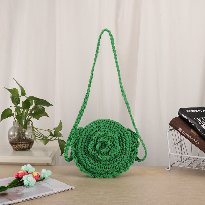 Håndlaget skulderveske med unikt blomsterdesign Skanto
