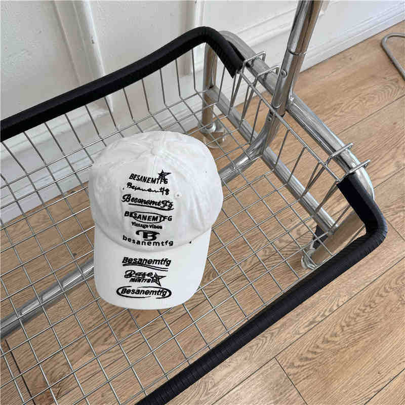 Unisex Casual Graphic Cap Skanto