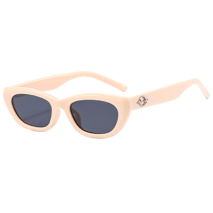 Dame eksklusive cat-eye solbriller med stilige detaljer Skanto