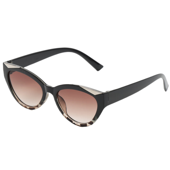 Dame elegant Cat-Eye solbriller med luksuriøse detaljer Skanto