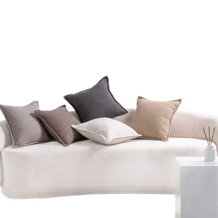 Kvinnens kosepute med moderne strukturell design Skanto