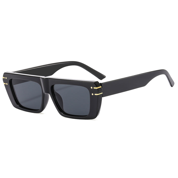 Dame moteriktig kvadratisk solbrille med glitrende akenter Skanto