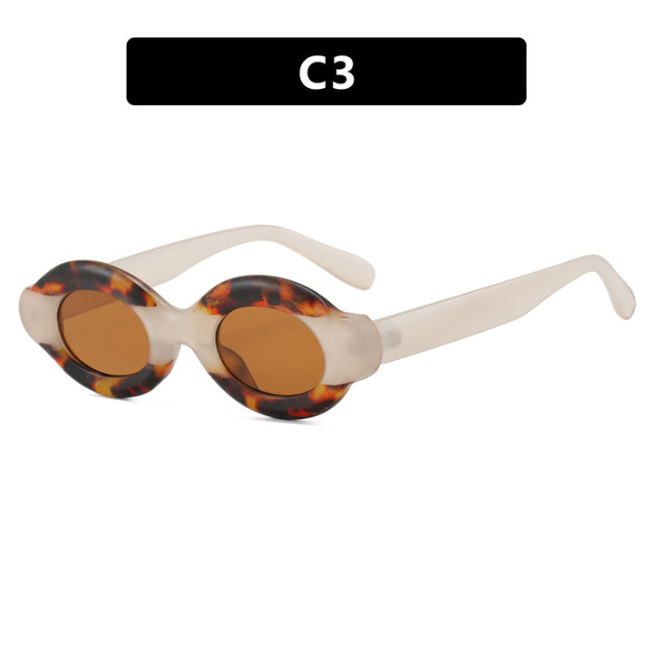 Dame solbrille i trendy retro-design med ovale glass Skanto