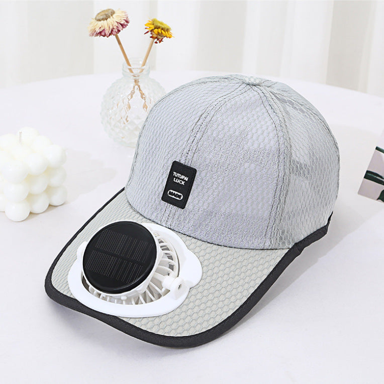 Ventilert baseball cap med integrert solfan i visiret og pustende nett Skanto