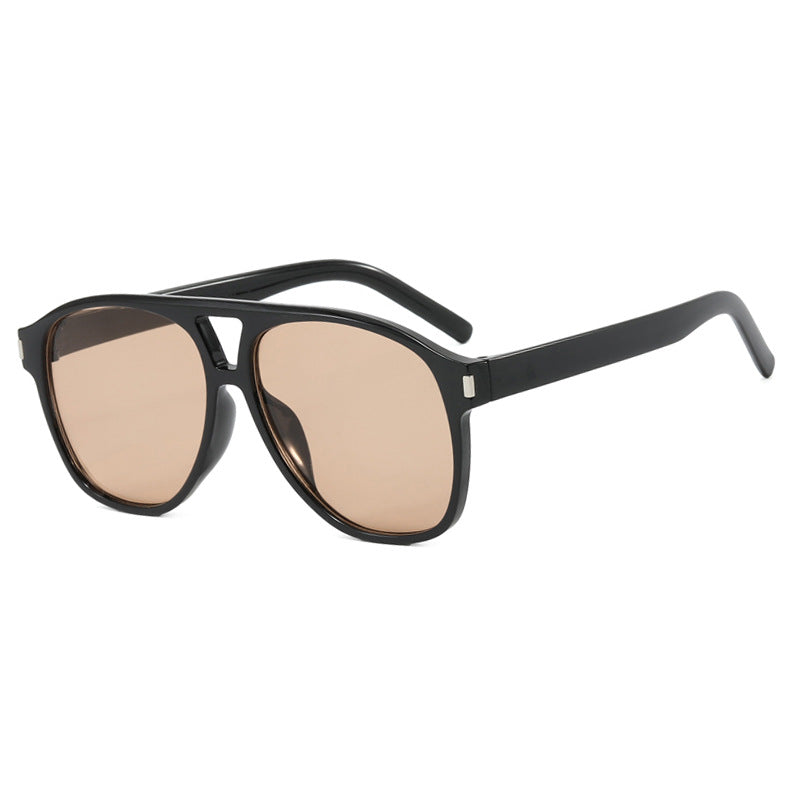 Damer solbrille i trendy skilpadde-design Skanto