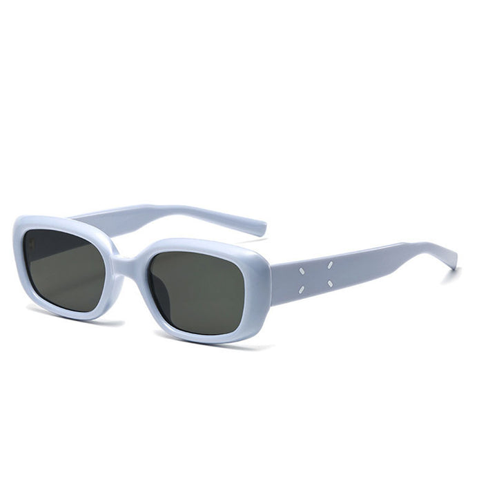 Dame retro-inspirert solbrille med buet ramme Skanto