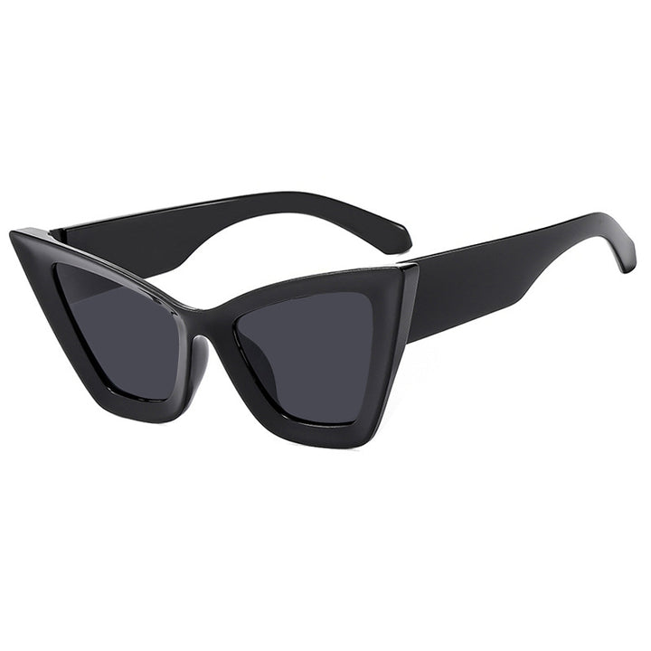 Dame trendy Cat-Eye solbriller med robust design og UV-beskyttelse Skanto
